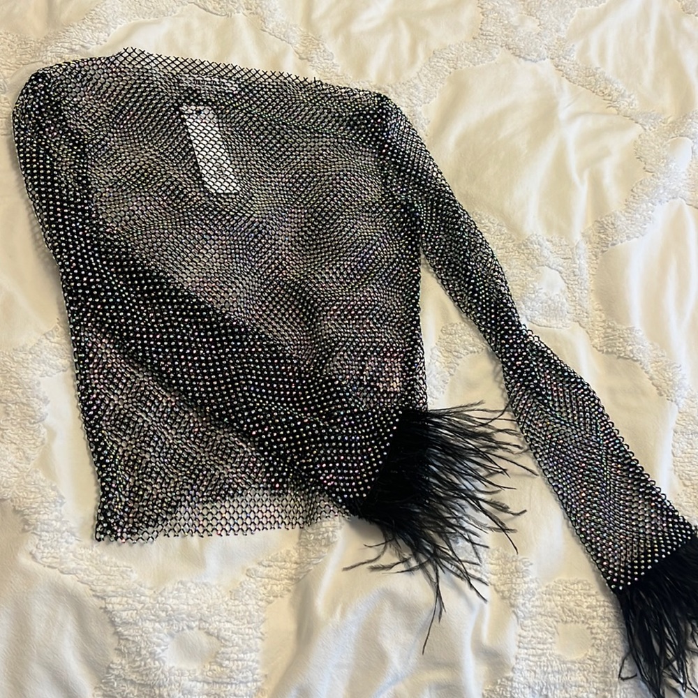 Brand new mesh shirt with feather details